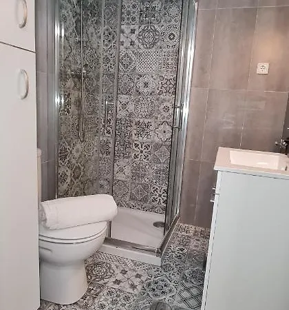 Oura Praia Apartament *